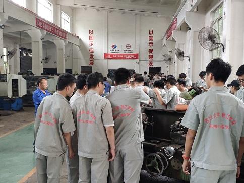 锦江学院大学生技能提升培训在我院实习工厂进行